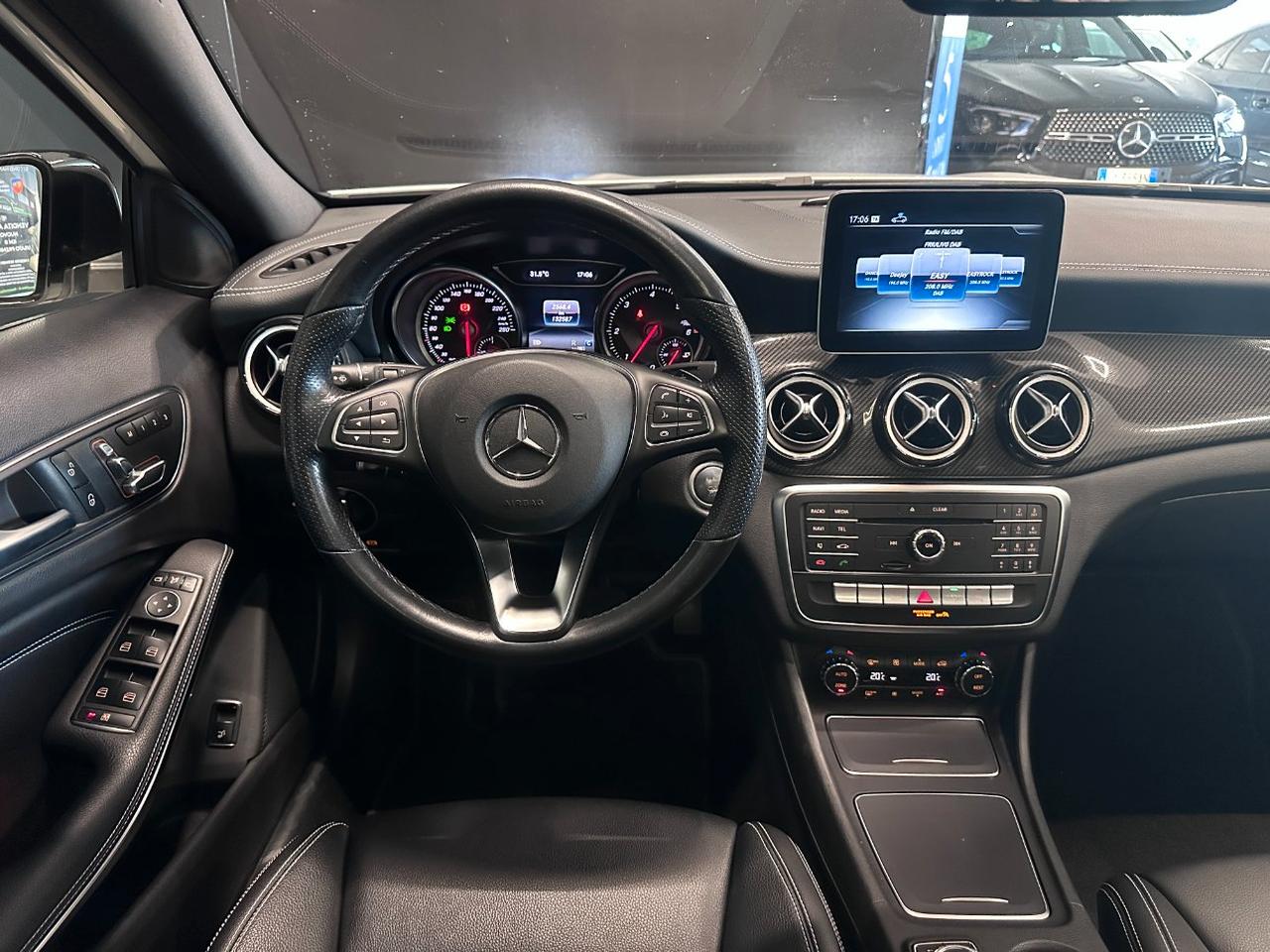 Mercedes GLA 200 d Night Edition auto