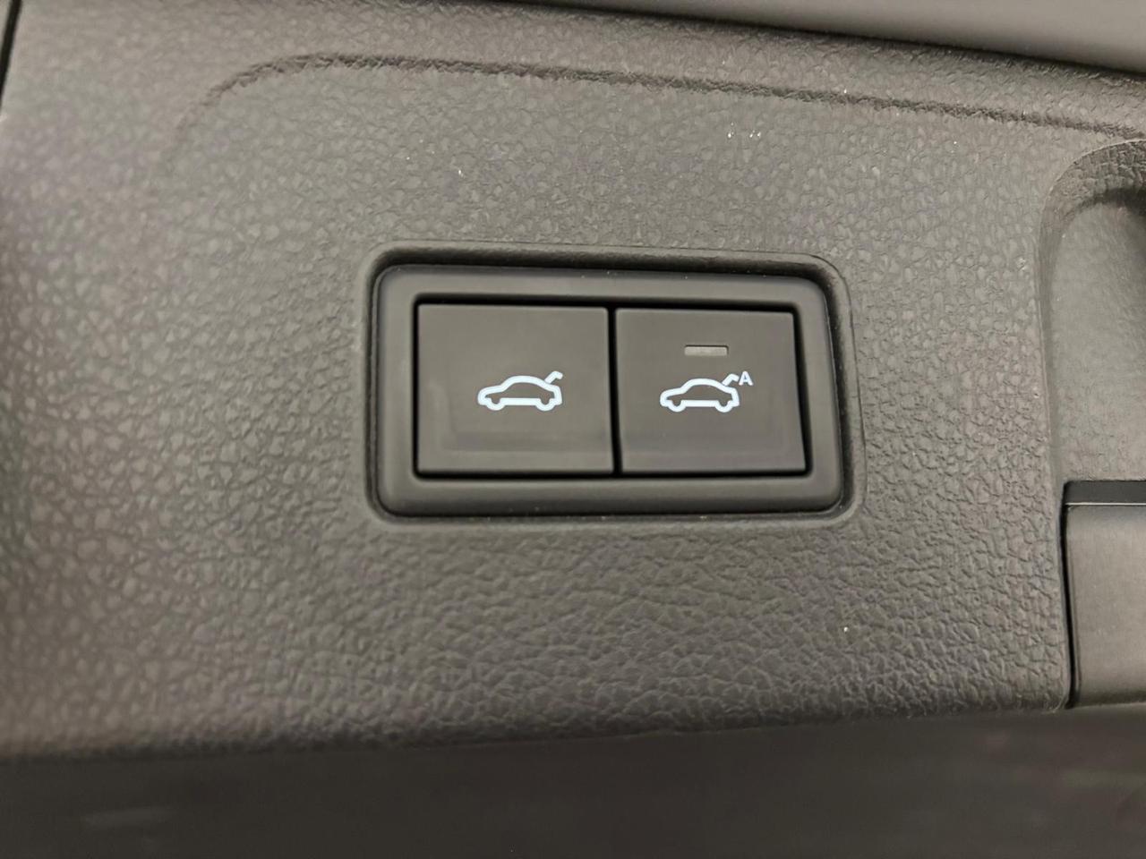 Volkswagen Passat Variant 2.0 TDI SCR EVO DSG Executive FULL OPTIONAL * REGALO SPECIALE DA AUTOWEB *