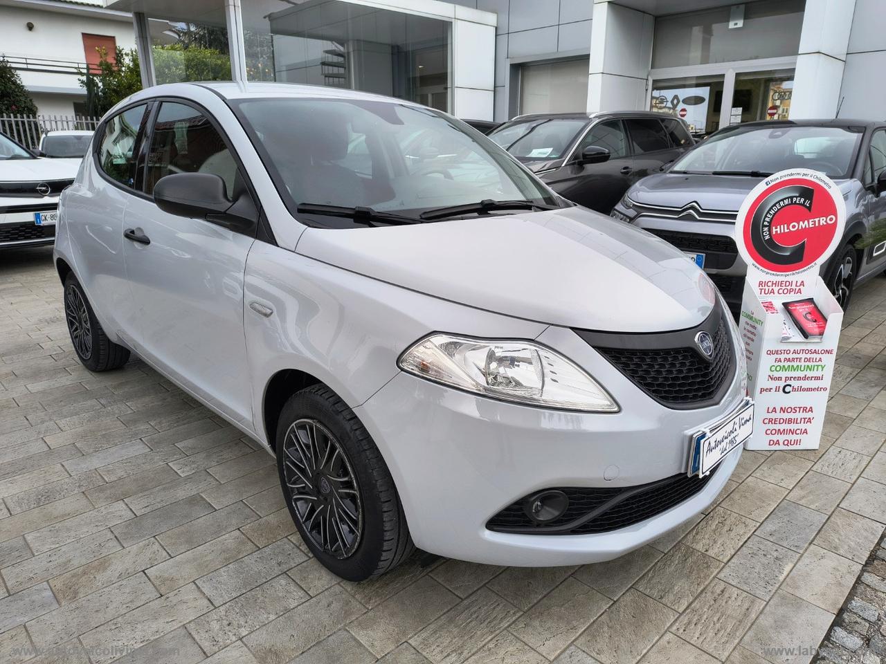 LANCIA Ypsilon 1.2 69 CV 5p. GPL Ecochic Silver