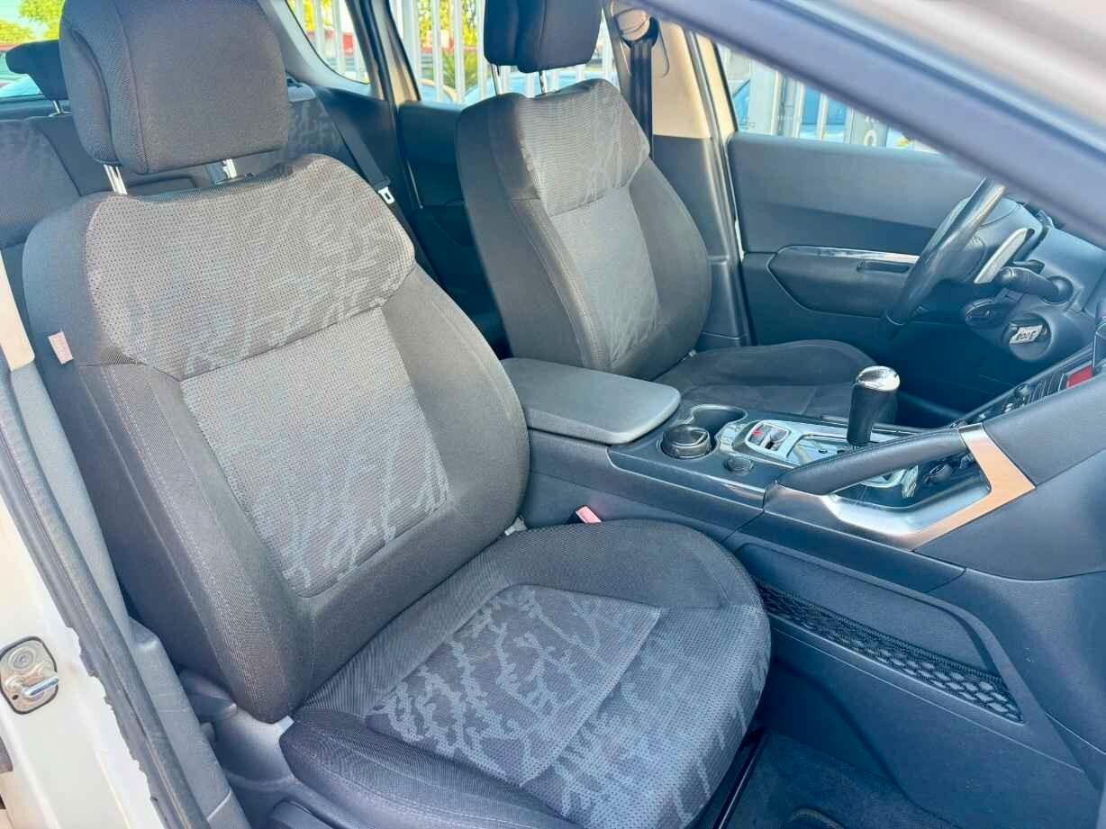 PEUGEOT 3008 1.6 HDi 110CV CAMBIO AUTOMATICO