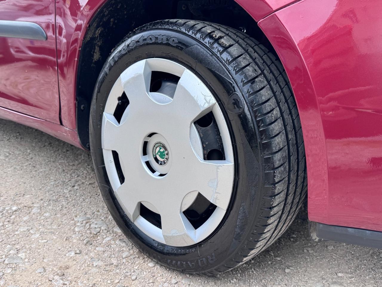 Skoda Roomster 1.2 Benzina GPL 64cv - Neopatentati
