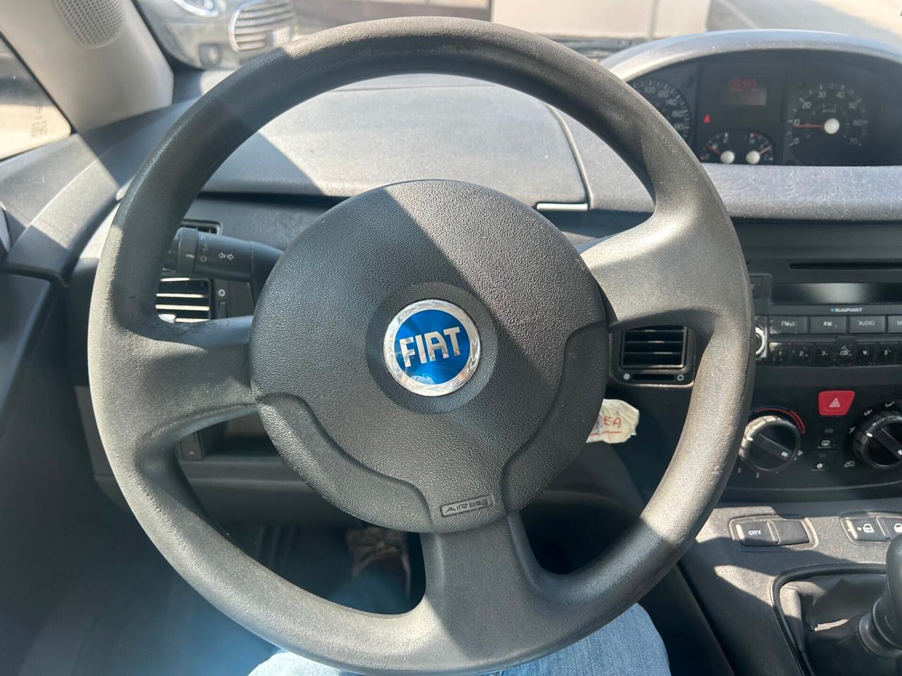 Fiat Idea 1.2 16V BlackLabel