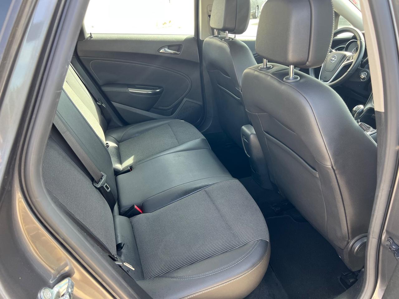 Opel Astra 1.7 CDTI 110CV S.W. Cosmo 2012