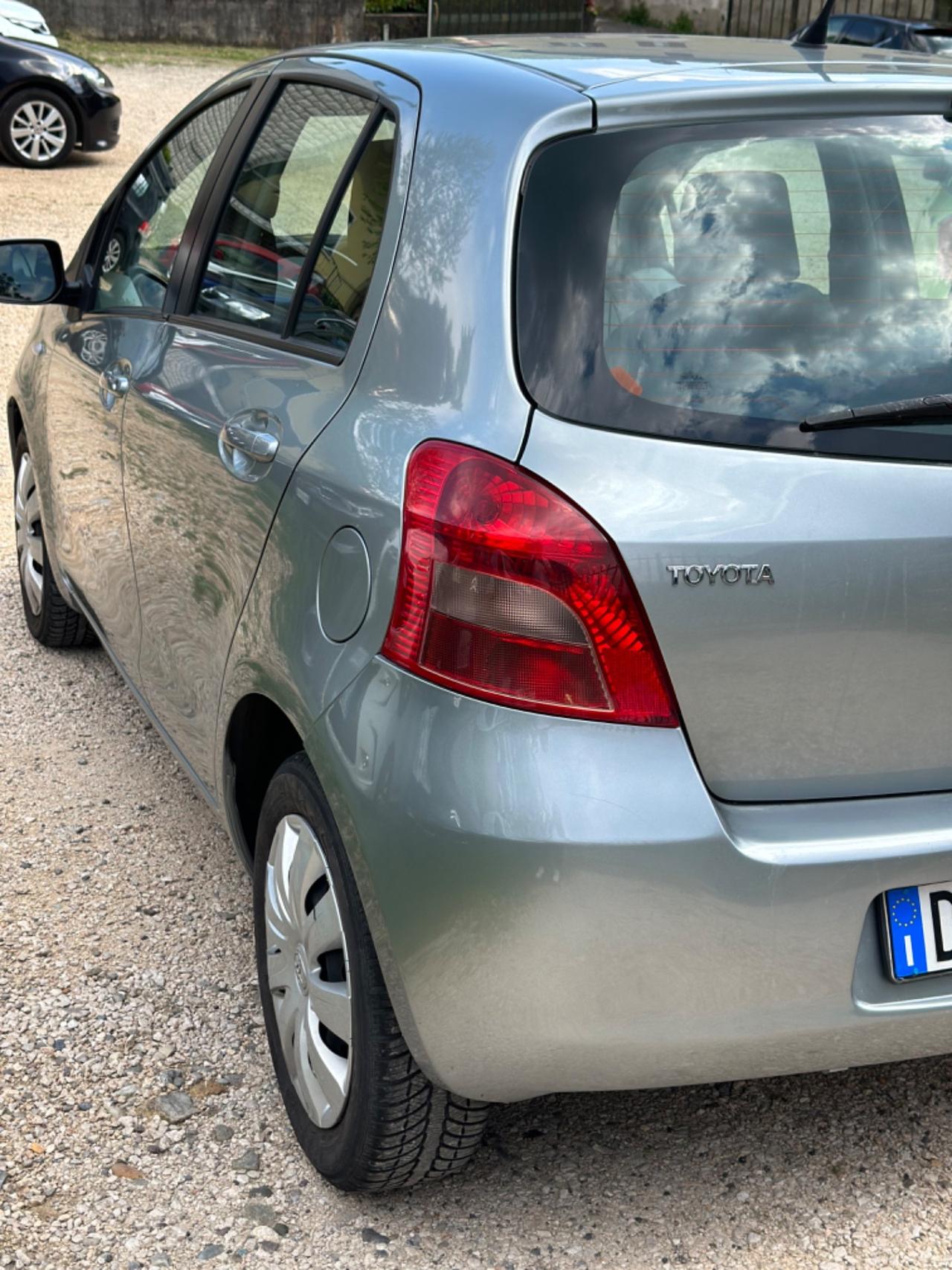 Toyota Yaris 1.3 5P AUTOMATICA SOL NEOPAT KMCERT GARANZ