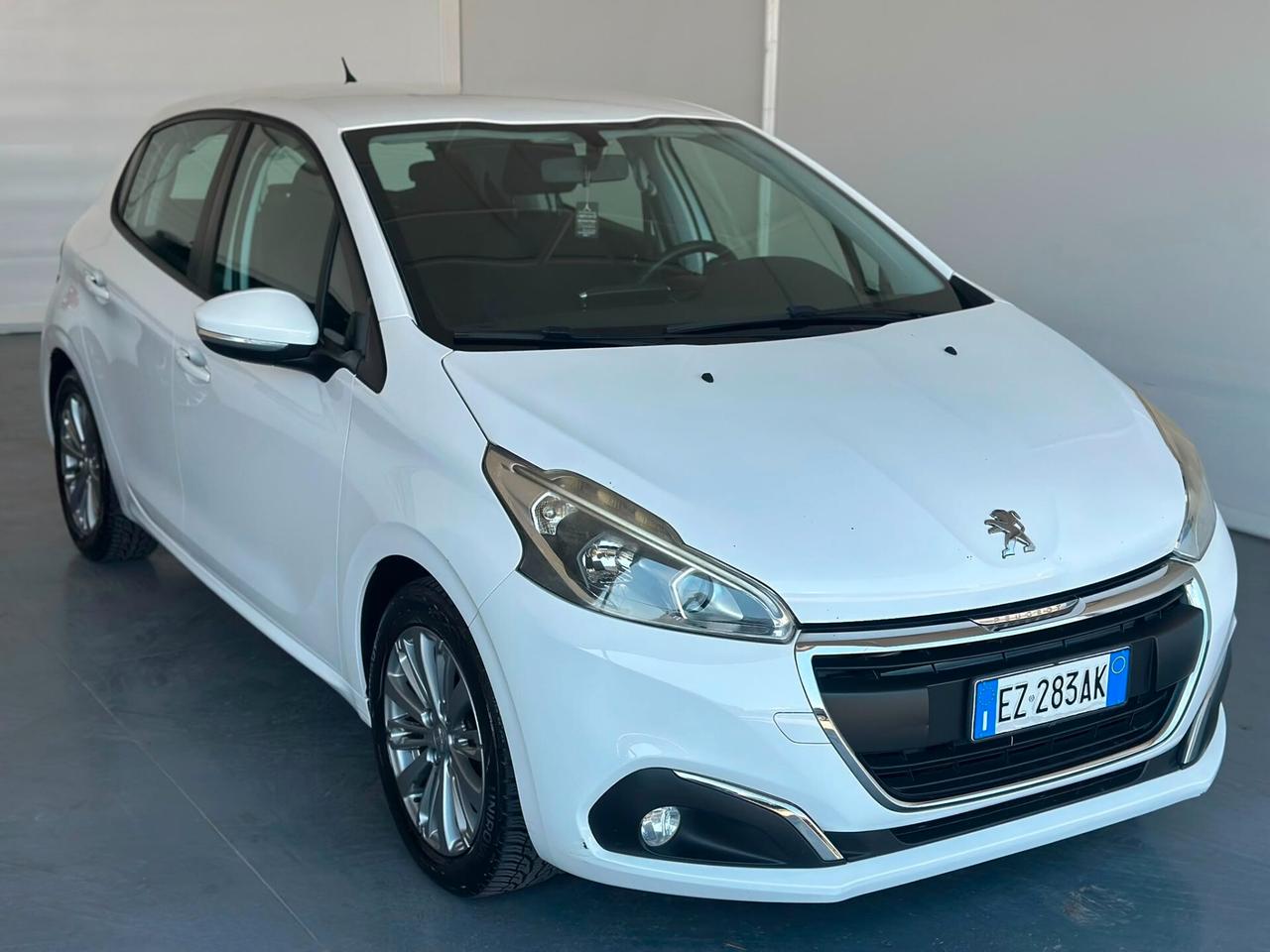 Peugeot 208 1.2 Allure 2015