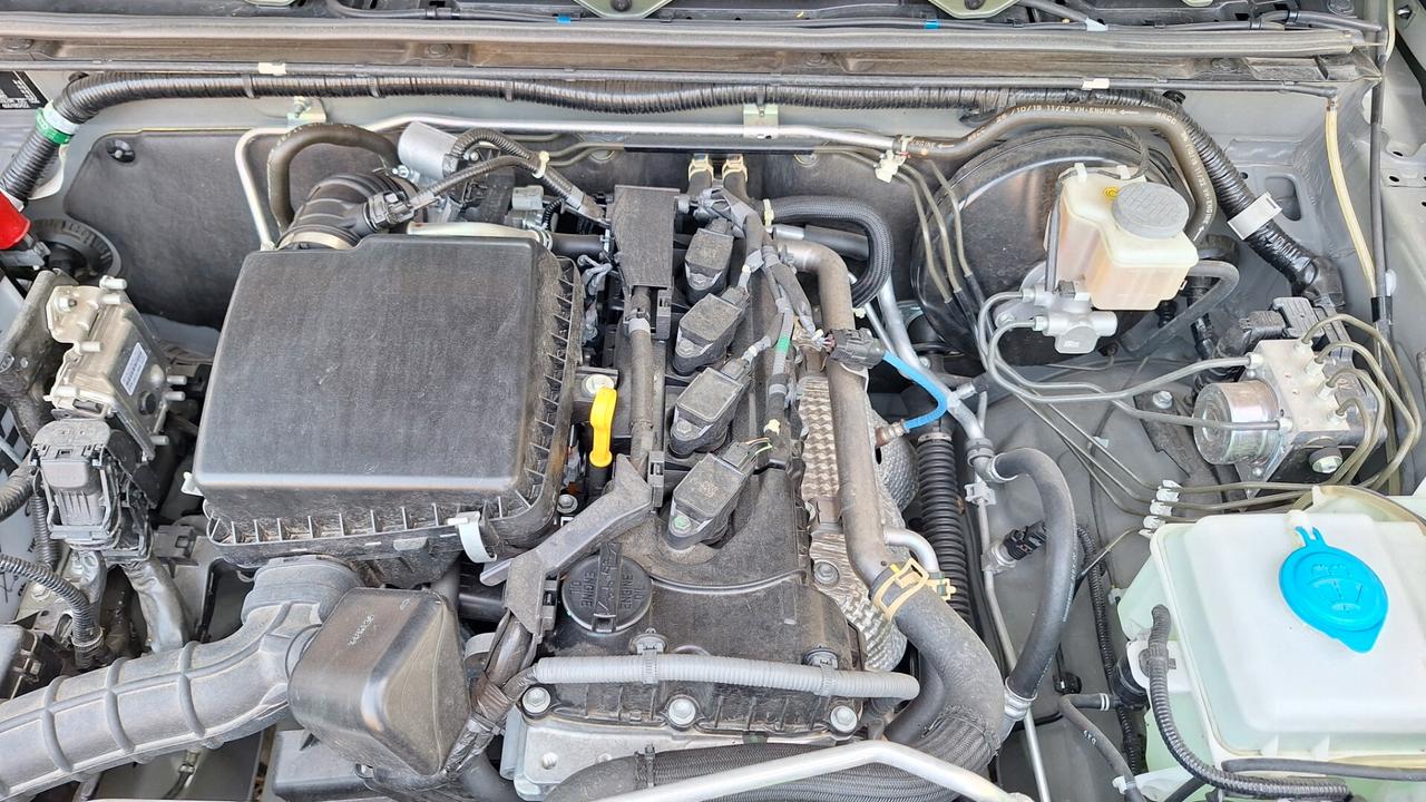Suzuki Jimny 1.5 5MT Top