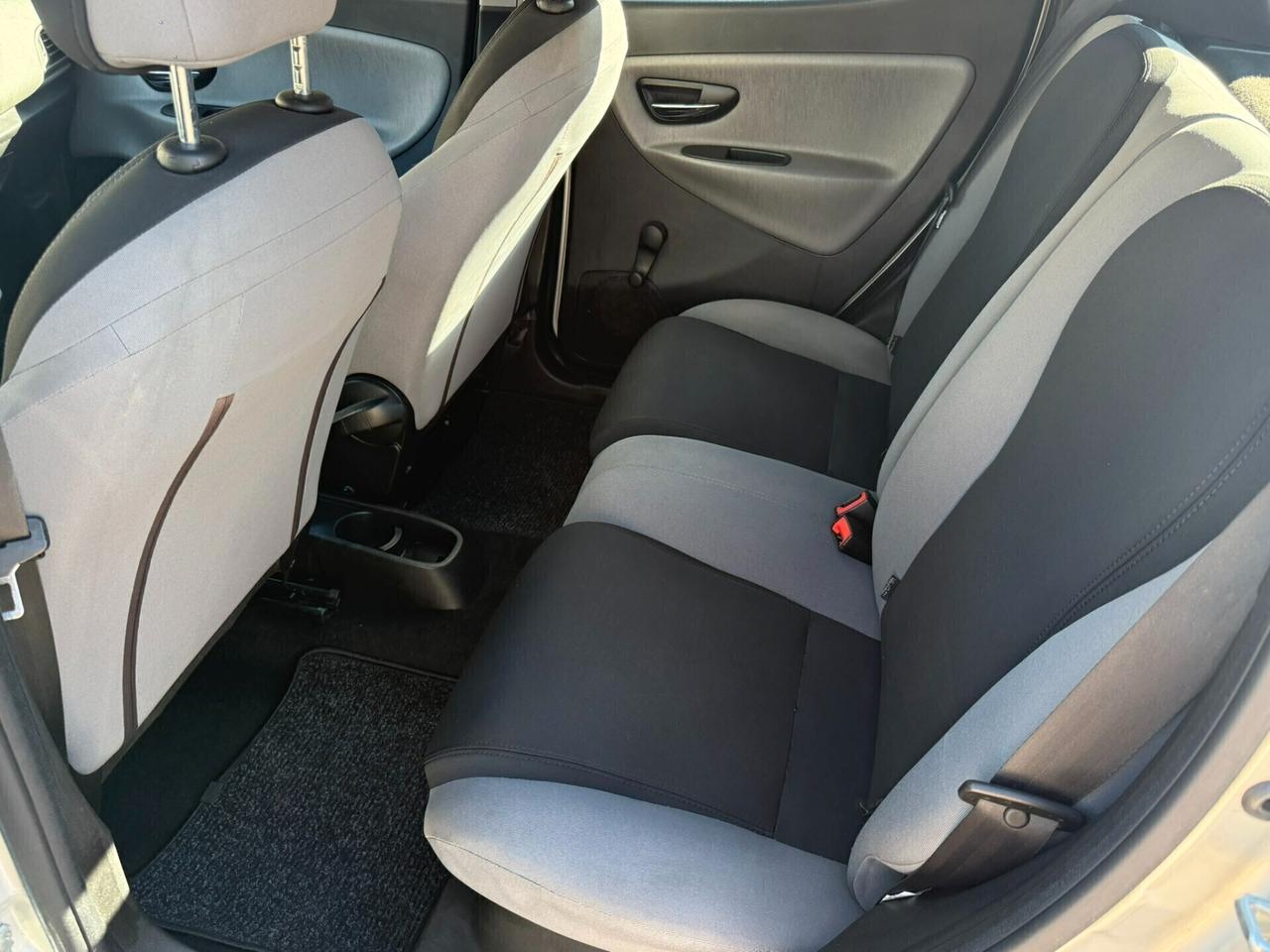 Lancia Ypsilon 1.3 MJT 16V 95 CV 5 porte S&S Silver