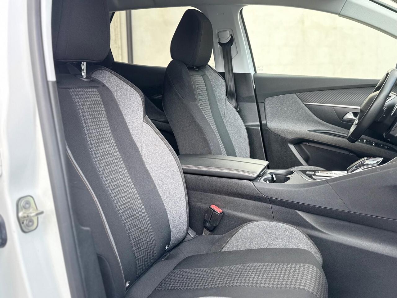 Peugeot 3008 BlueHDi 130 S&S EAT8 Allure