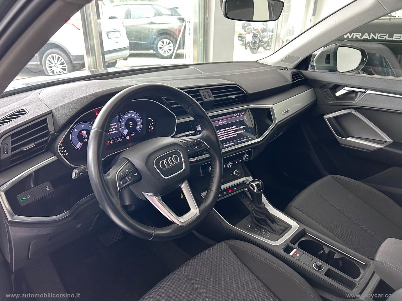 AUDI Q3 35 TDI S tronic Business Advanced