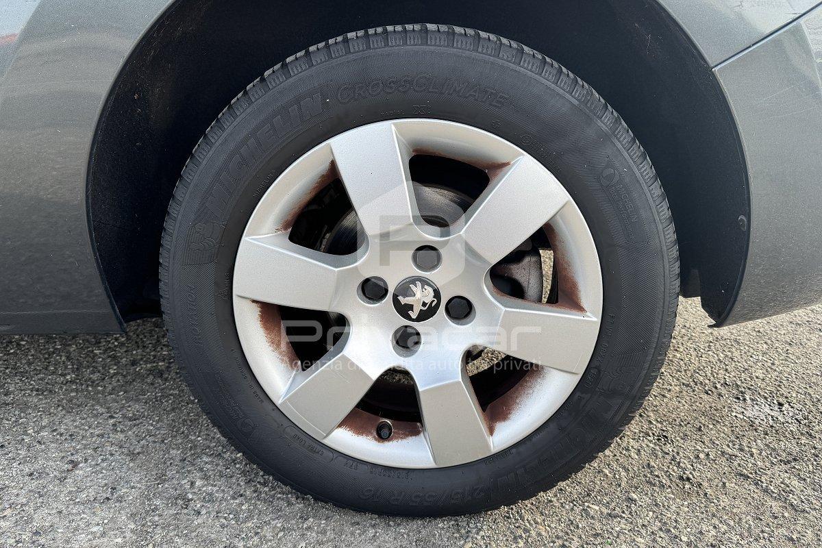 PEUGEOT 5008 1.6 HDi 115CV Business