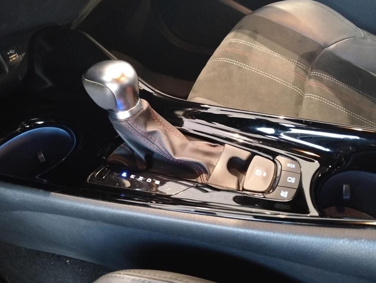 Toyota C-HR 1.8 Hybrid E-CVT GR Sport