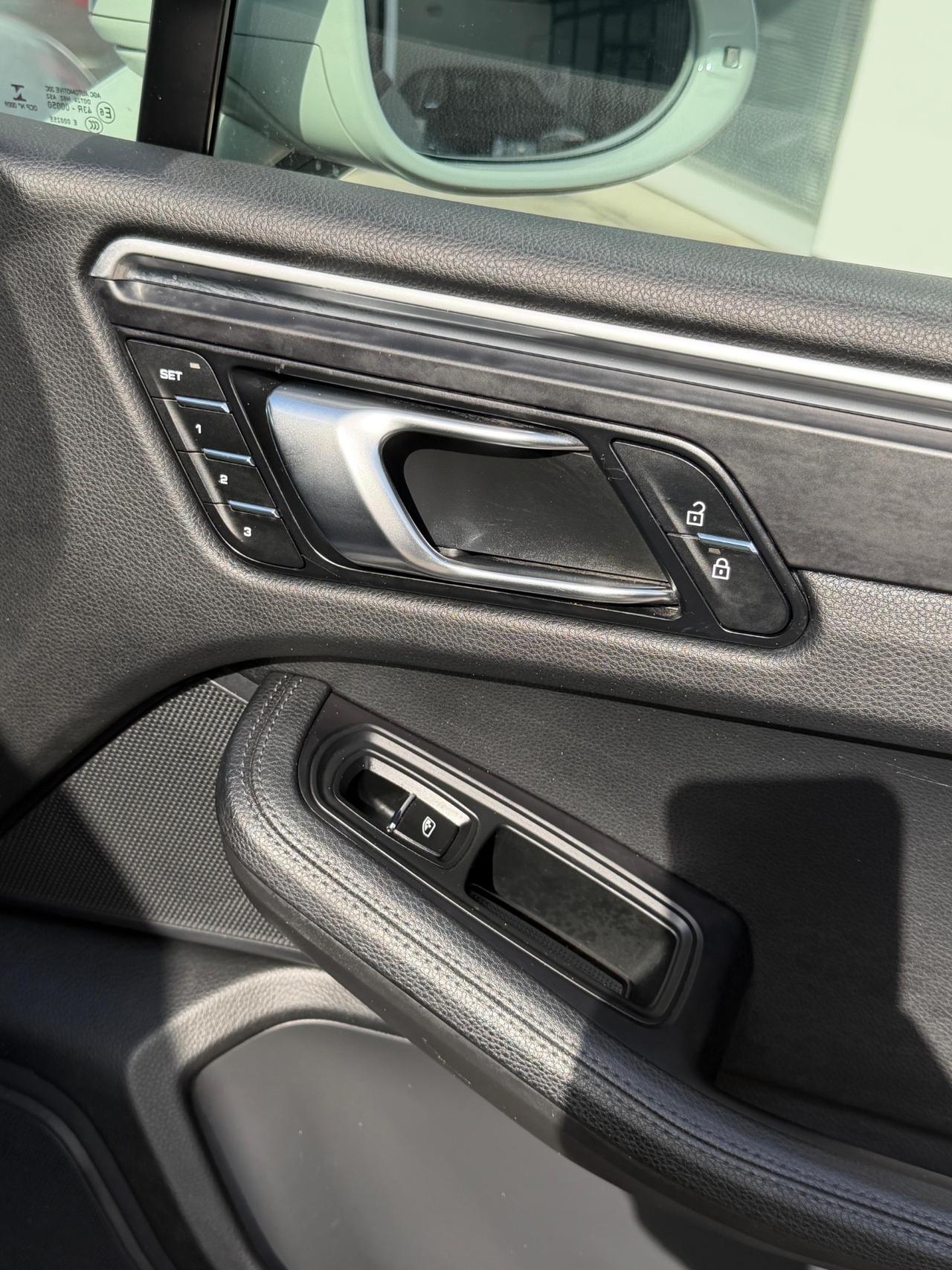 Porsche Macan 2.0 265 CV - Grigio Gesso - Cerchi 21" RS Spyder - Full