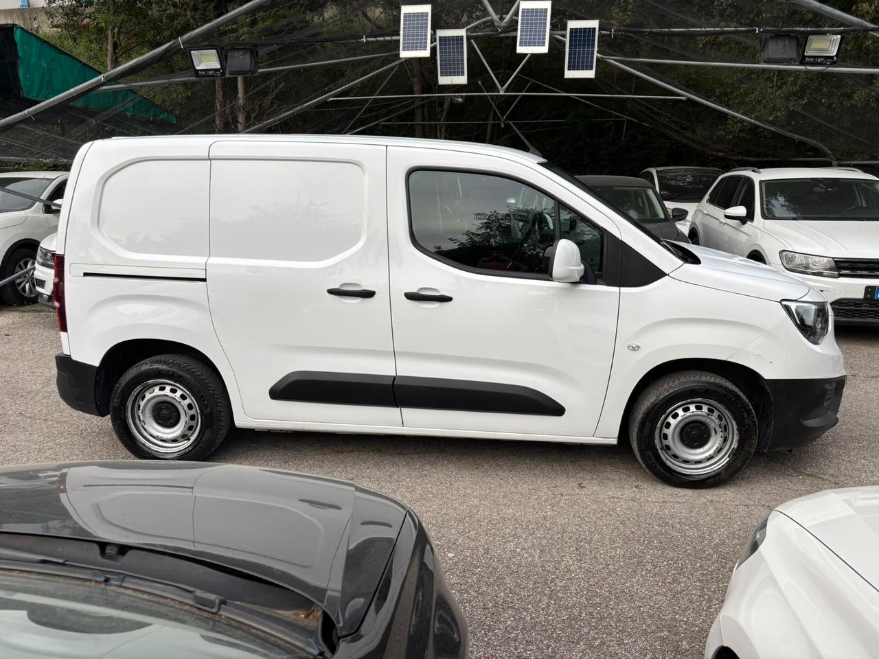 Opel Combo Cargo 1.6 Diesel PC 650kg