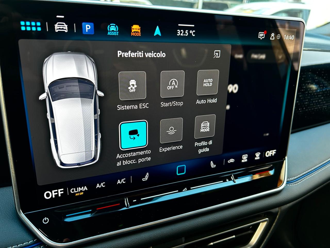 Volkswagen Tiguan 2.0 TDI 150 CV DSG R-Line 2025