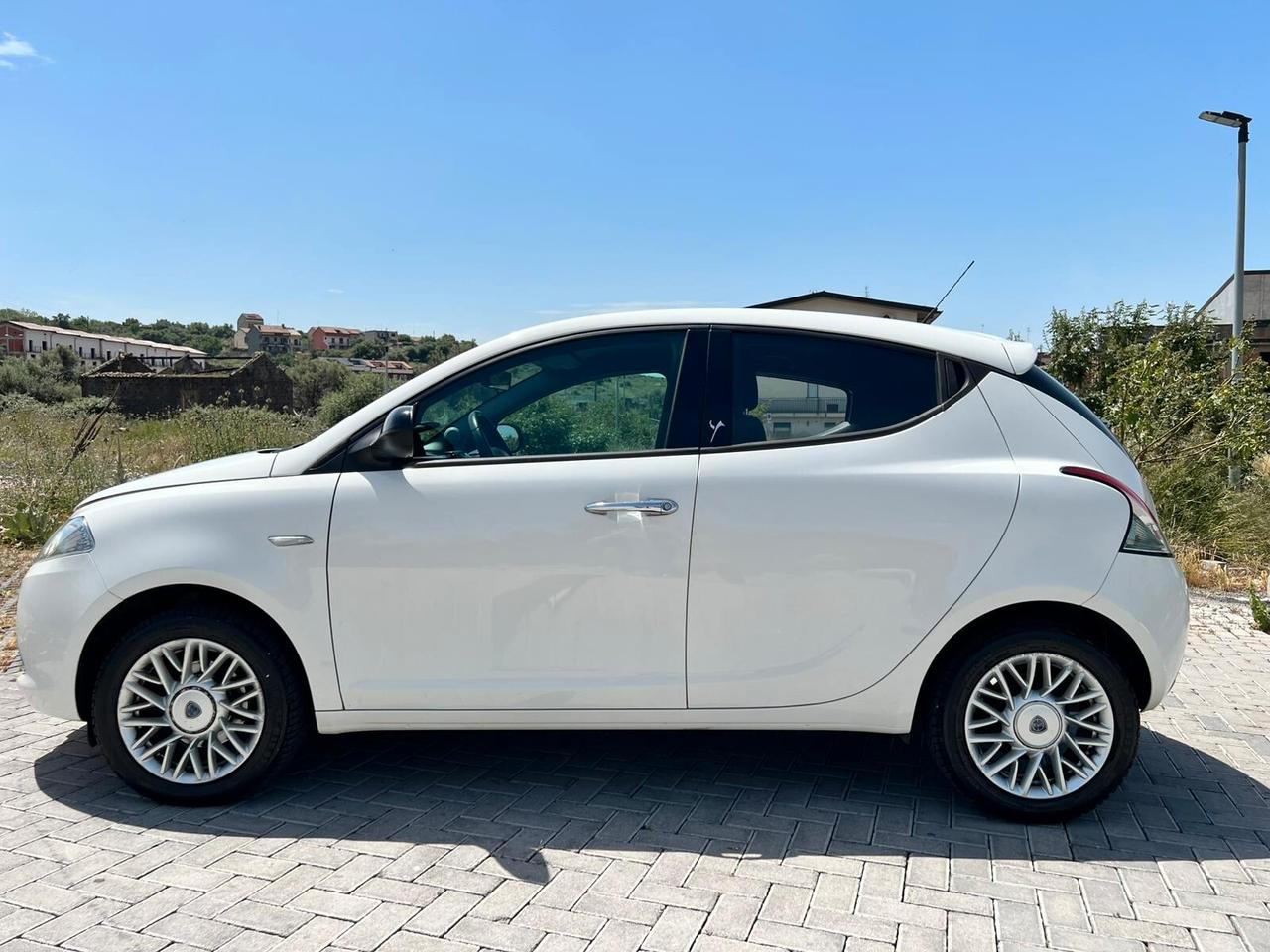 Lancia Ypsilon 1.3MLJT COME NUOVA CHIAMA 2014