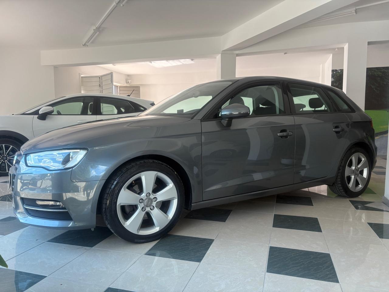 Audi A3 1.6 TDI clean diesel S tronic Ambiente