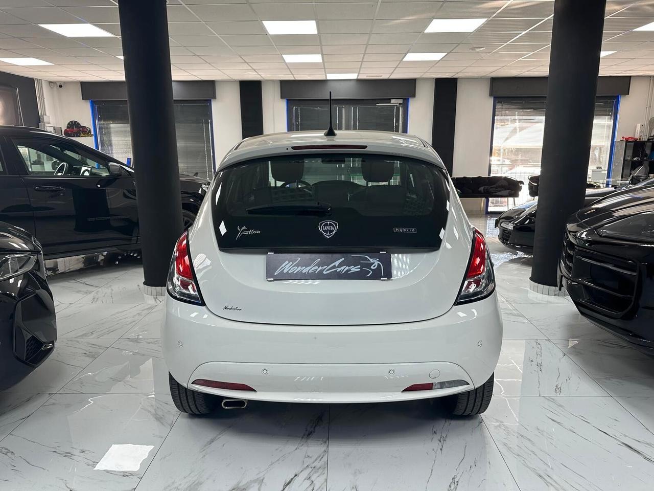 Lancia Ypsilon FireFly S&S Ecochic Silver 2021 1.0 Ibrido/Benzina