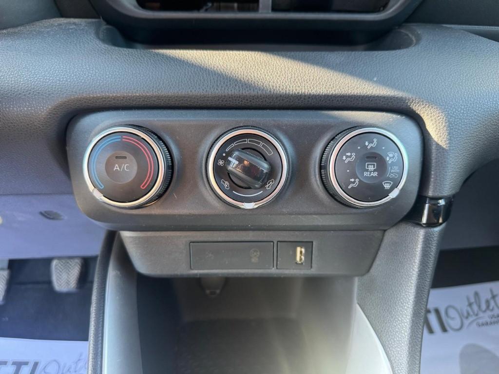 TOYOTA Yaris IV 2020 - Yaris 1.0 Trend