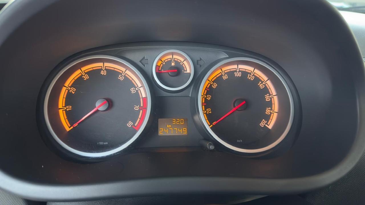 Opel Corsa 1.2 3 porte Sport
