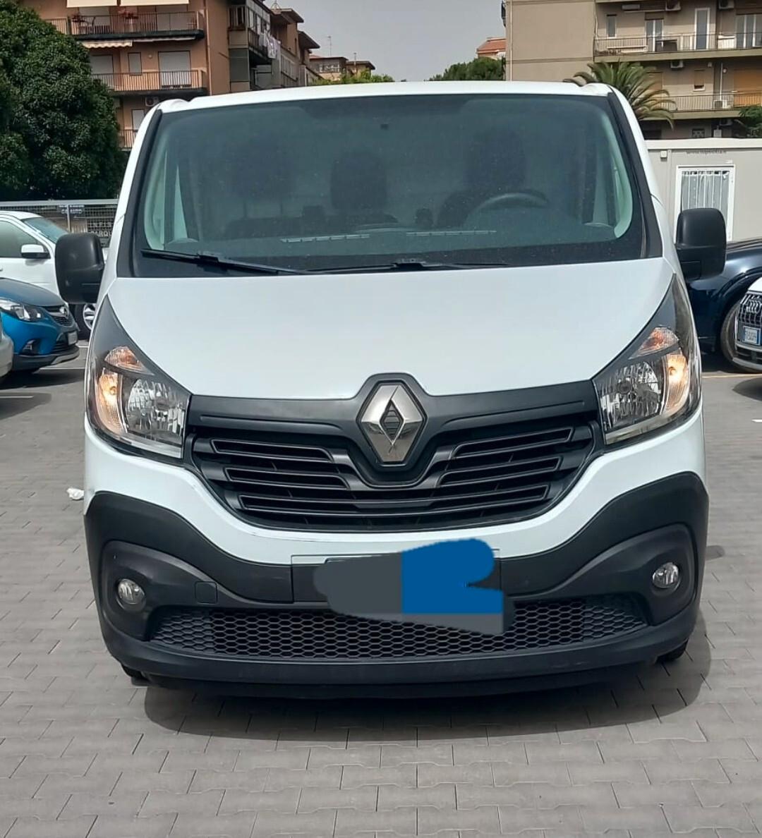 Renault Trafic 1.6 Diesel UTILIZZATO PER BREVI TRAGITTI