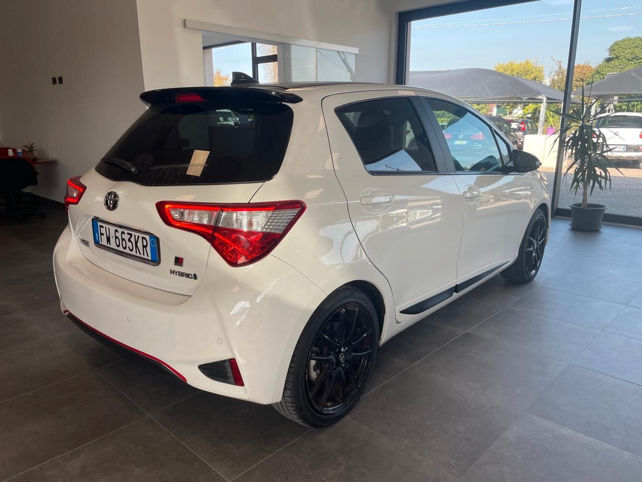 Toyota Yaris 1.5 Hybrid 5 porte GR-S
