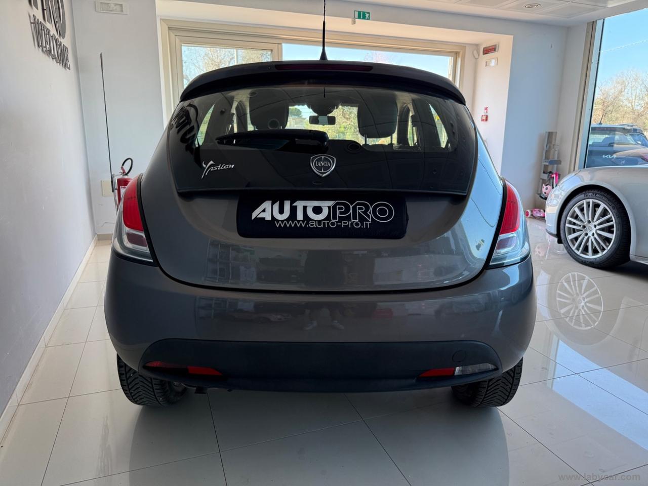 LANCIA Ypsilon 1.2 69 CV 5p. S&S Silver