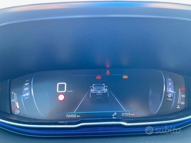 PEUGEOT 3008 BlueHDi 130 S&S Allure