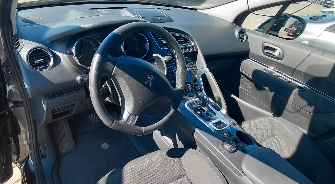 Peugeot 3008 HYbrid4