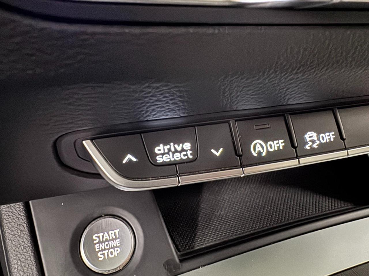 Audi Q5 40 2.0 tdi mhev Business quattro 204cv s-tronic GANCIO TRAINO SOSP. ADATTIVE