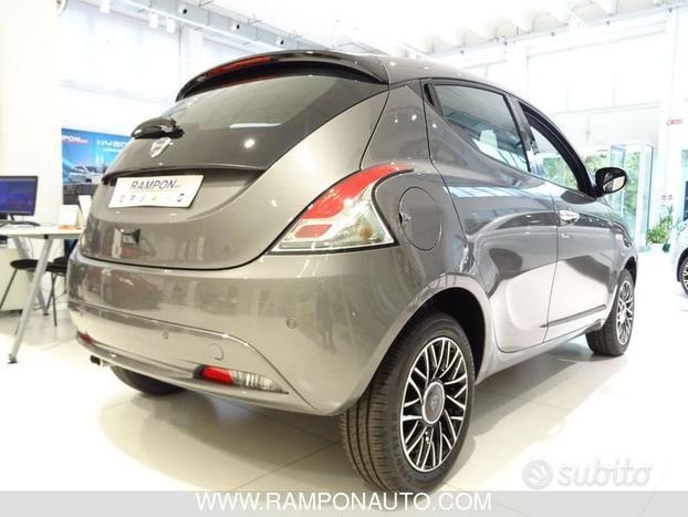 Lancia Ypsilon 1.0 FireFly 5 porte S&S Hybrid...