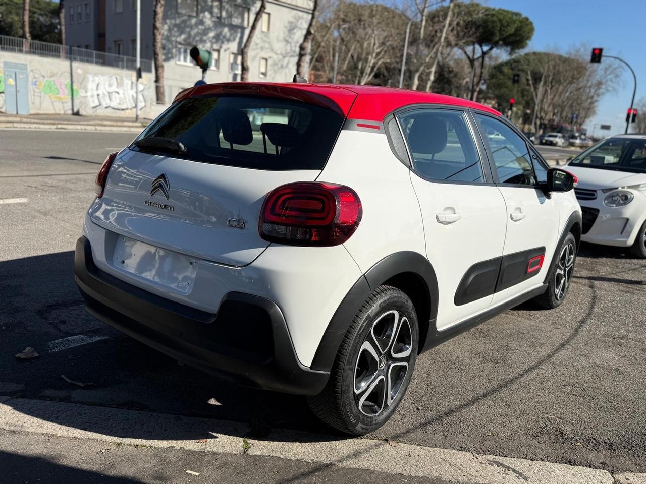 Citroen C3 83cv Benzina 5 porte Shine Navi bicolor pdc