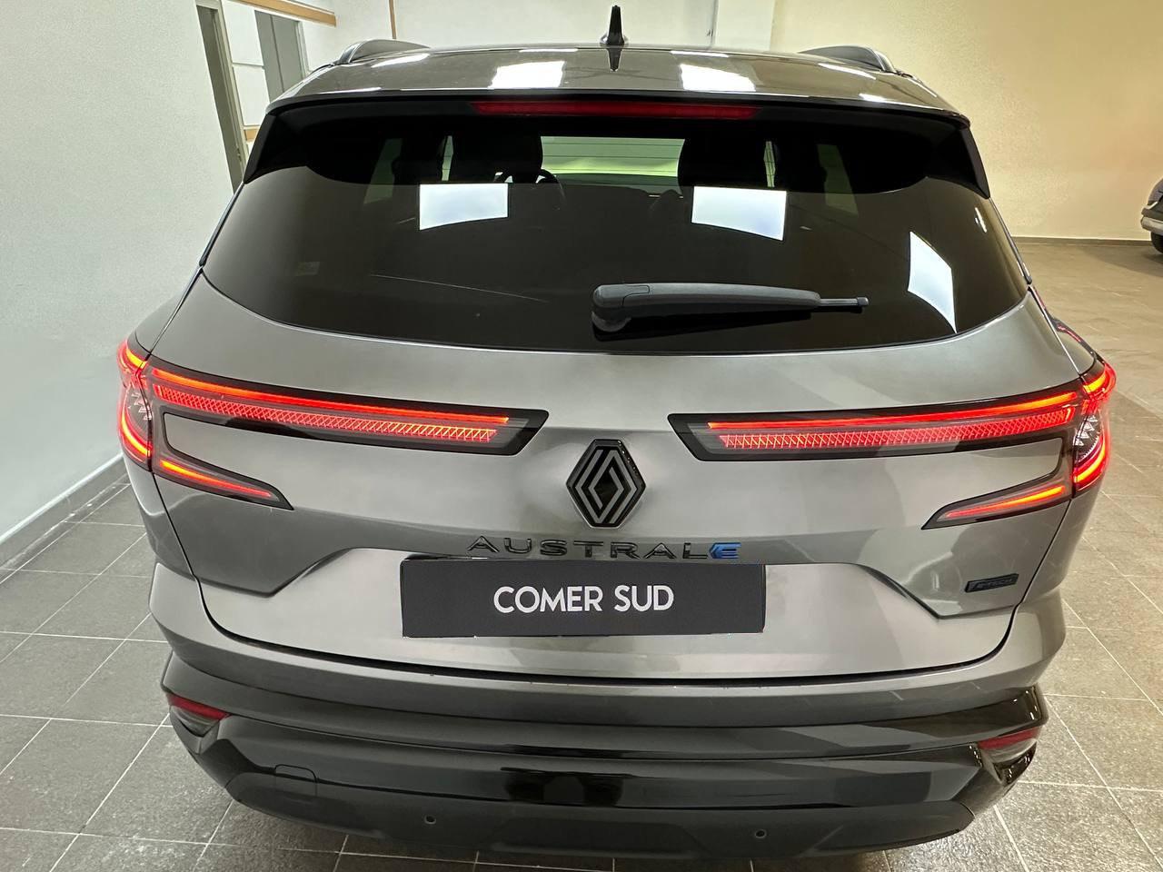 RENAULT Austral 2023 - Austral 1.2 E-Tech full hybrid Iconic Esprit Alpine 200cv auto