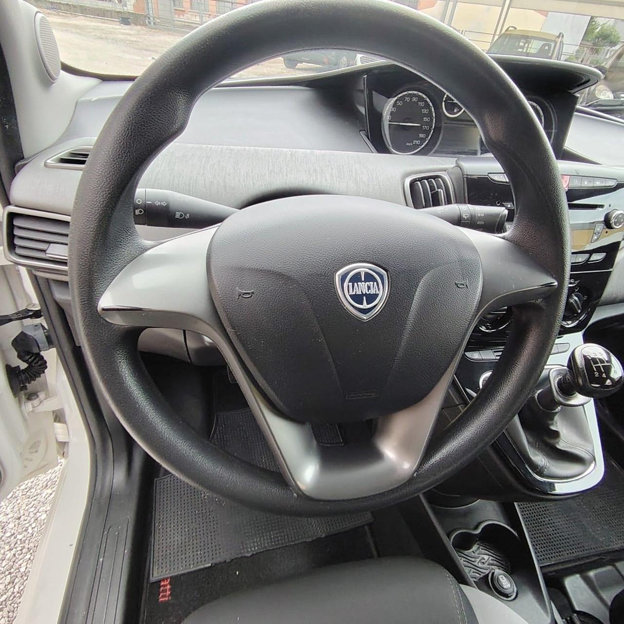 LANCIA Ypsilon 0.9 TwinAir 85 CV 5 porte Metano Ecochic Gold