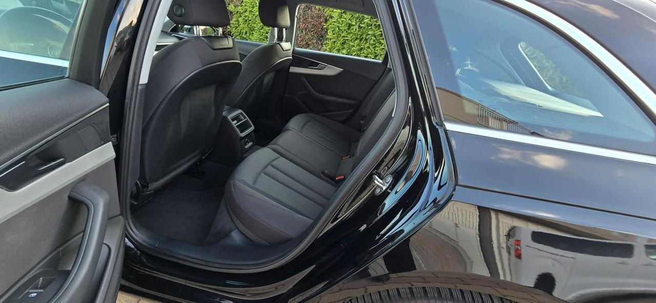 Audi A4 Avant 30 2.0 tdi mhev Business 136cv s-tronic