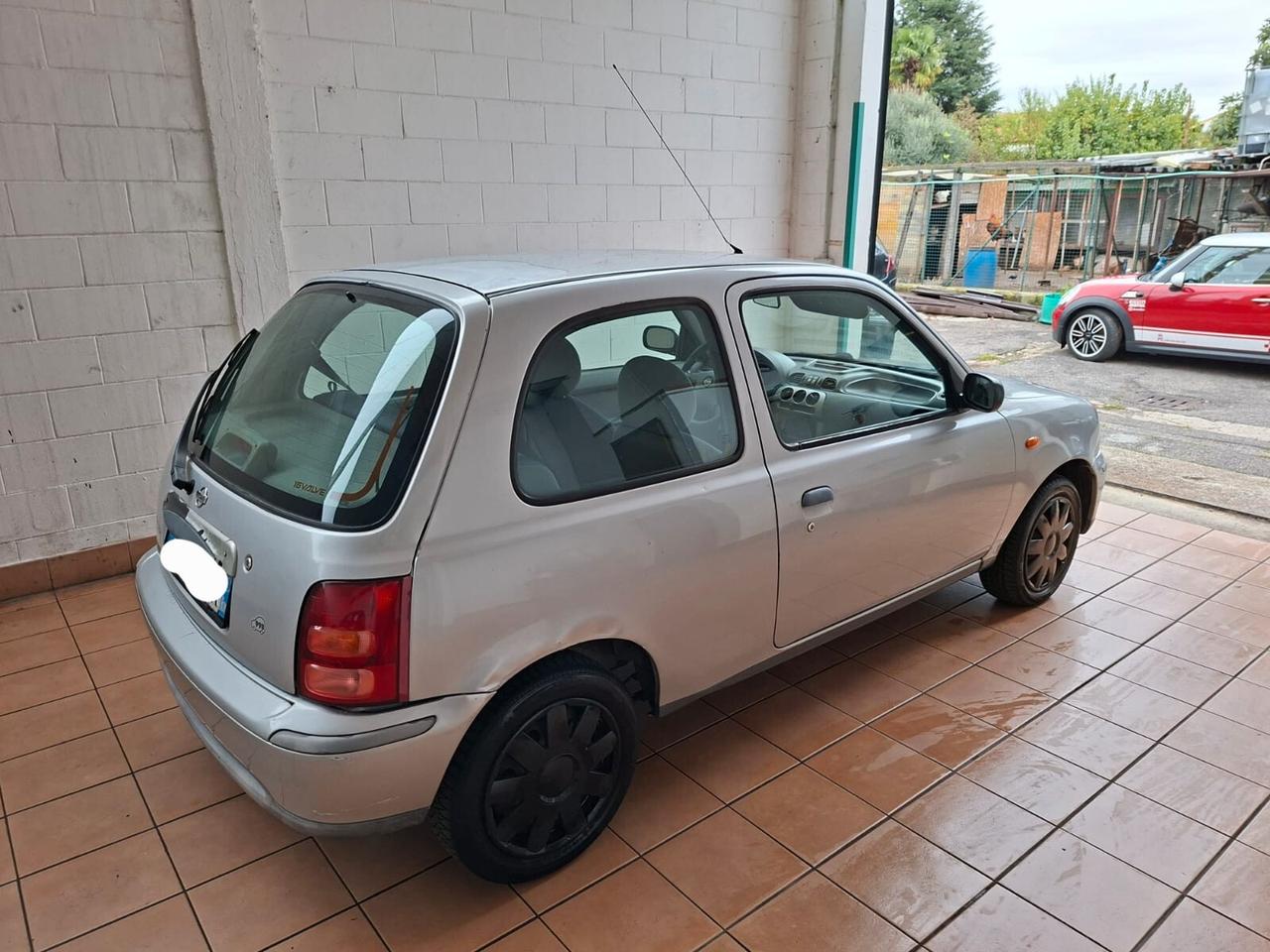 Nissan Micra II 2000 3p 1.0 Luxury