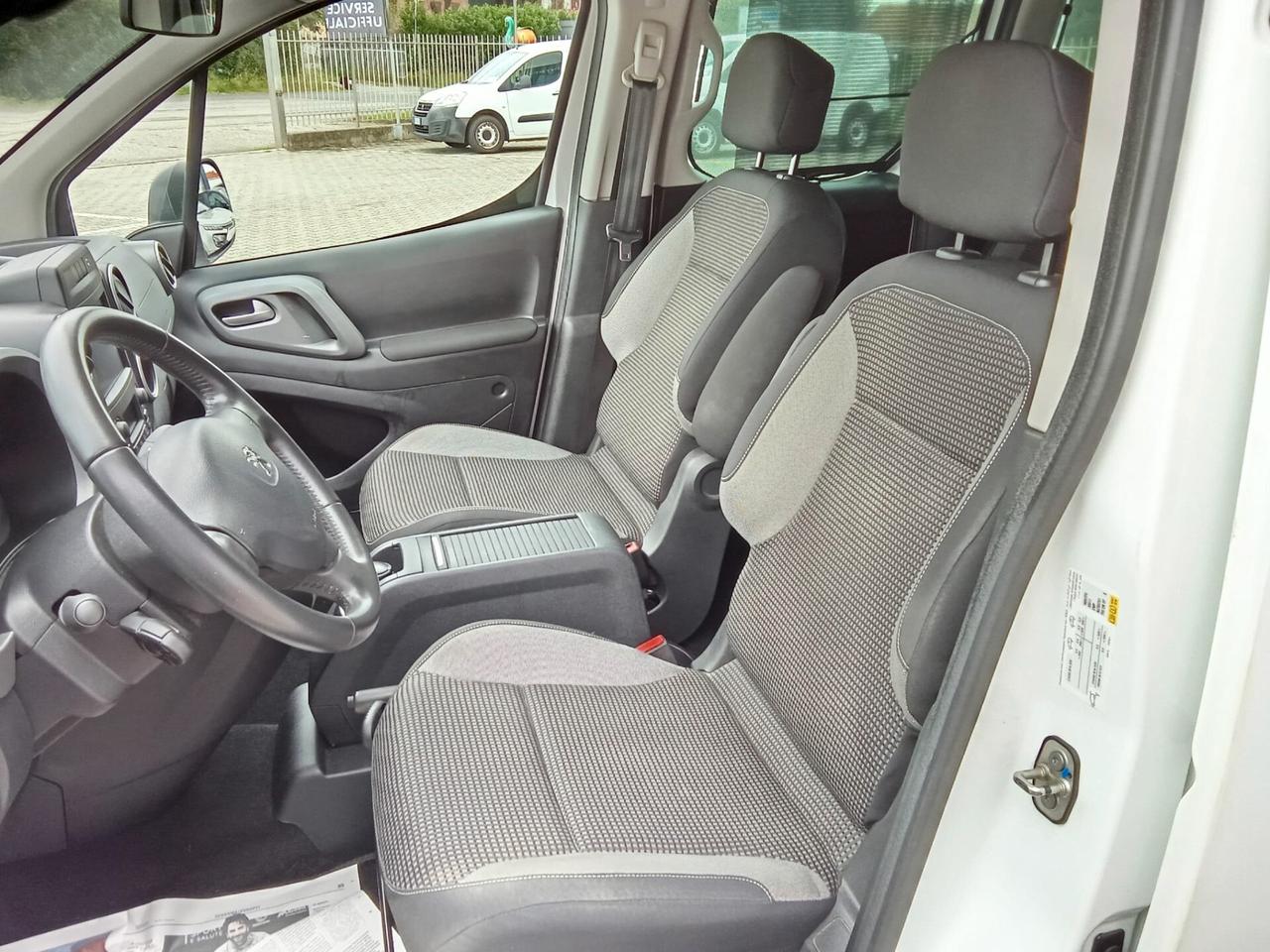 Peugeot Partner Tepee BlueHDi 120 S&S Outdoor