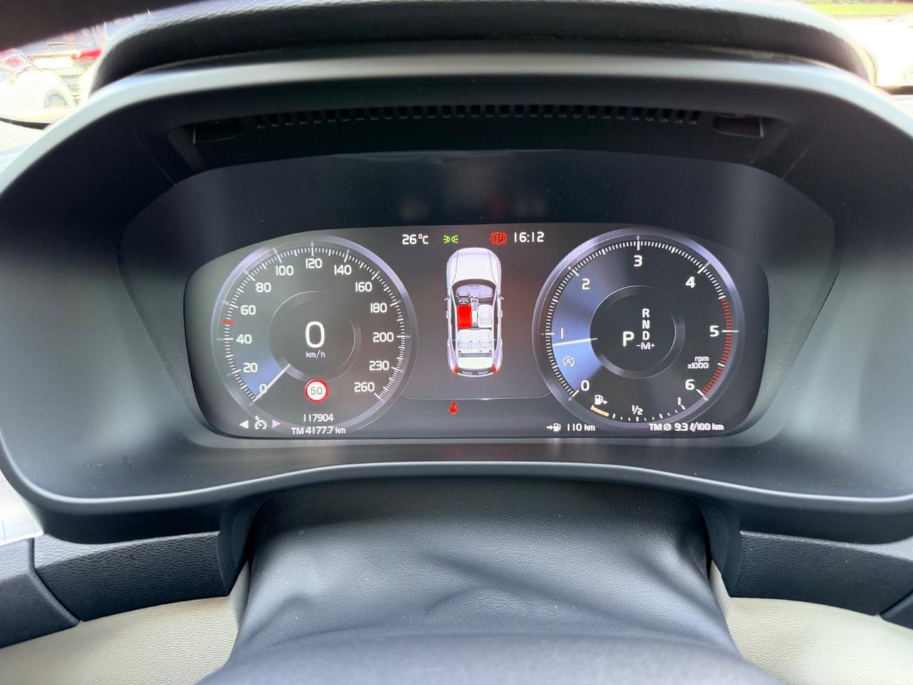 Volvo XC40 D3 AWD Geartronic Momentum in garanzia