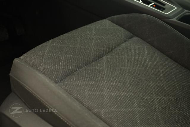 VOLKSWAGEN Golf 1.0 eTSI EVO DSG Life