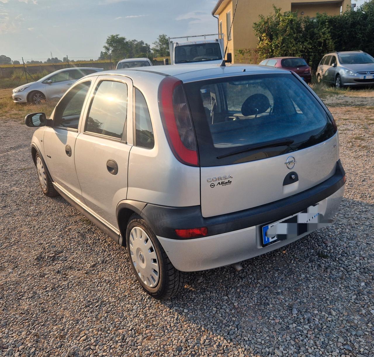 Opel Corsa 1.2i 16V cat 5 porte 'Njoy