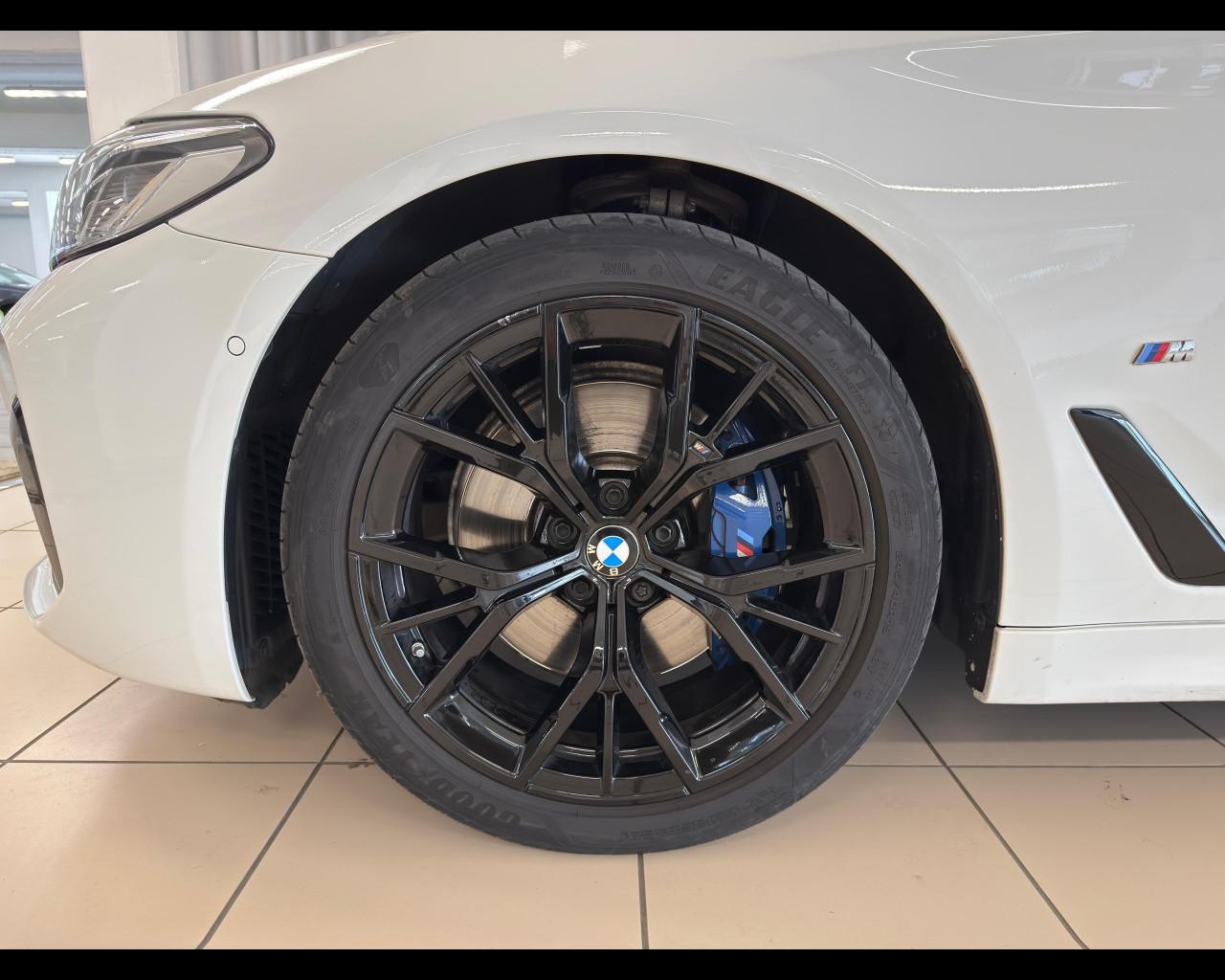 BMW Serie 5(G30/31/F90) - 520d 48V Touring Msport