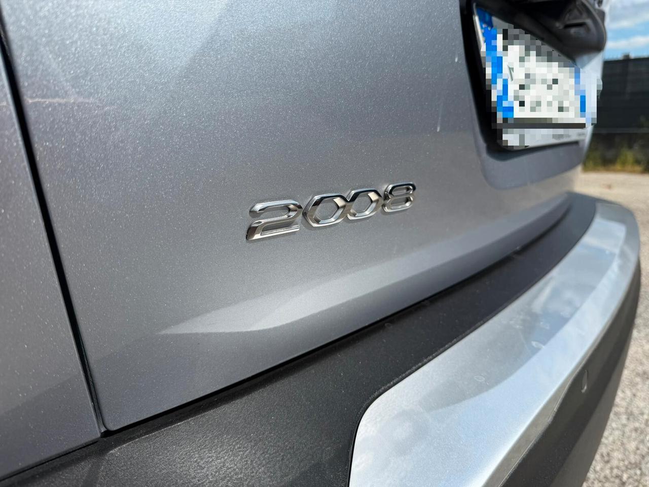 Peugeot 2008 BlueHDi 130 S&S EAT8 Allure