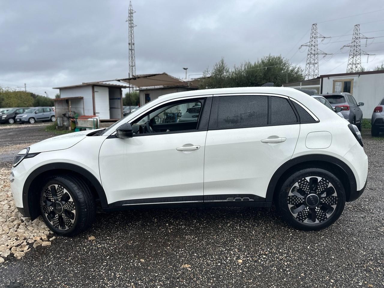 FIAT 600 IV 2023 - 600 1.2 hybrid La Prima 110cv auto