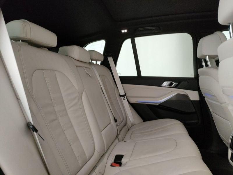 BMW X5 xdrive40d mhev 48V Msport auto