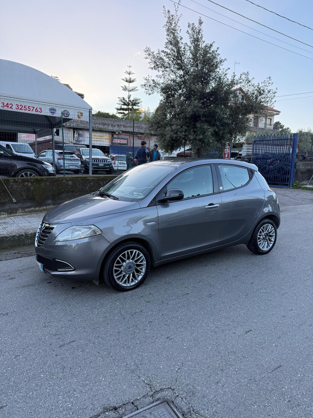 Lancia Ypsilon 1.2 69 CV 5 porte GPL Ecochic Platinum
