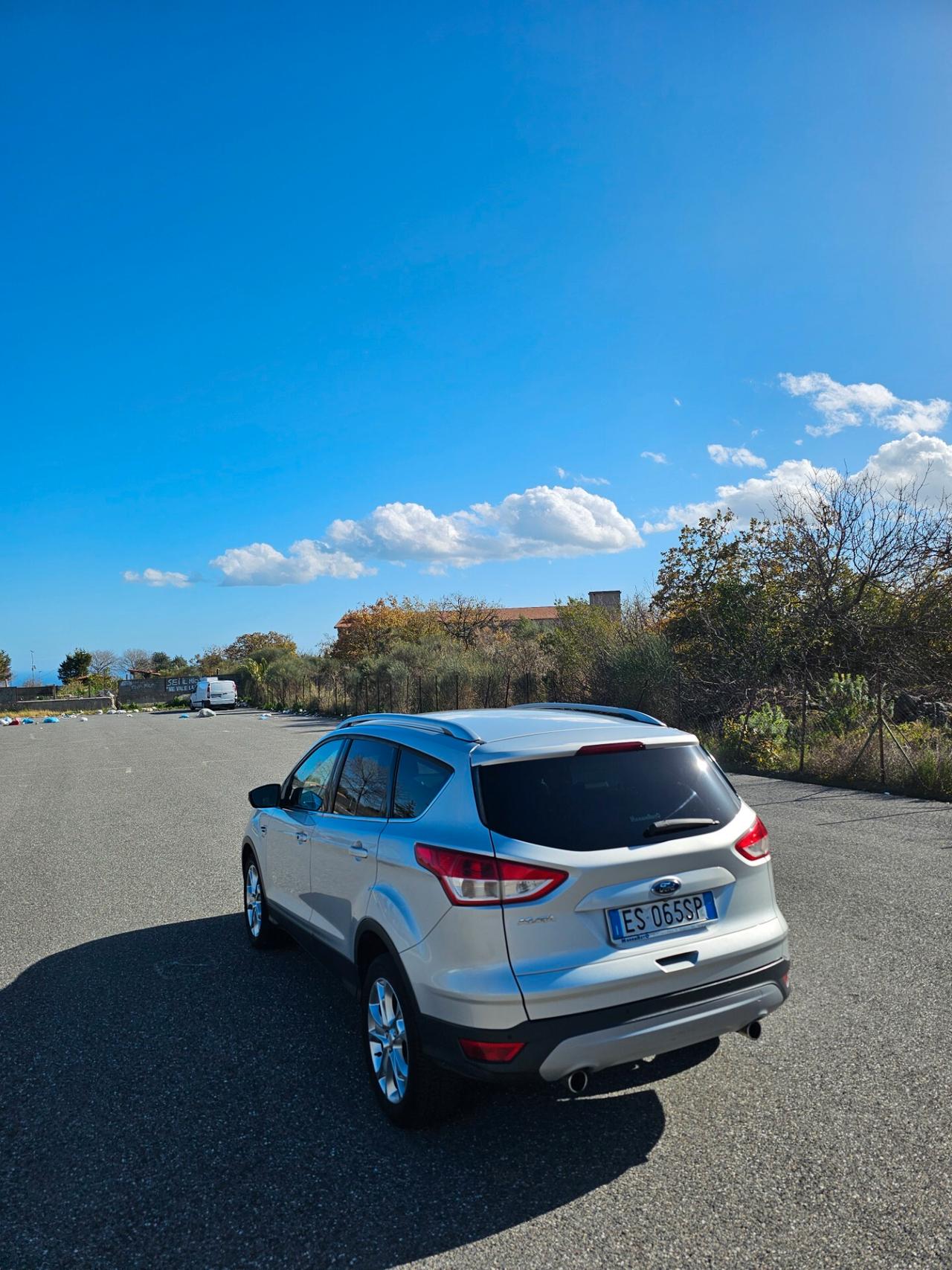 Ford Kuga 2.0 TDCI 140 CV 4WD Titanium cambio manuale 6 marce