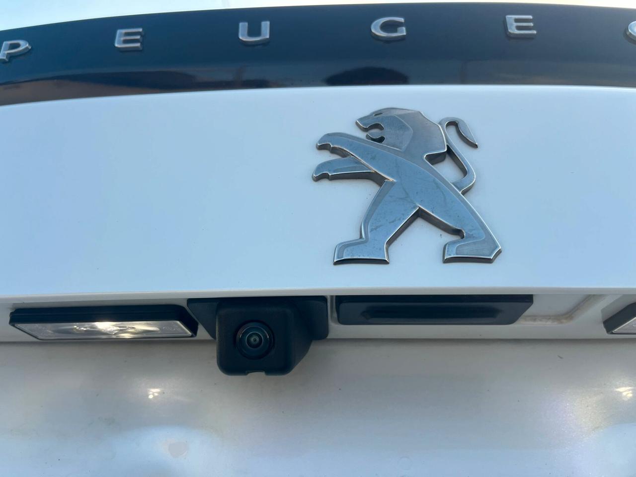 Peugeot 2008 BlueHDi 130 S&S EAT8 GT