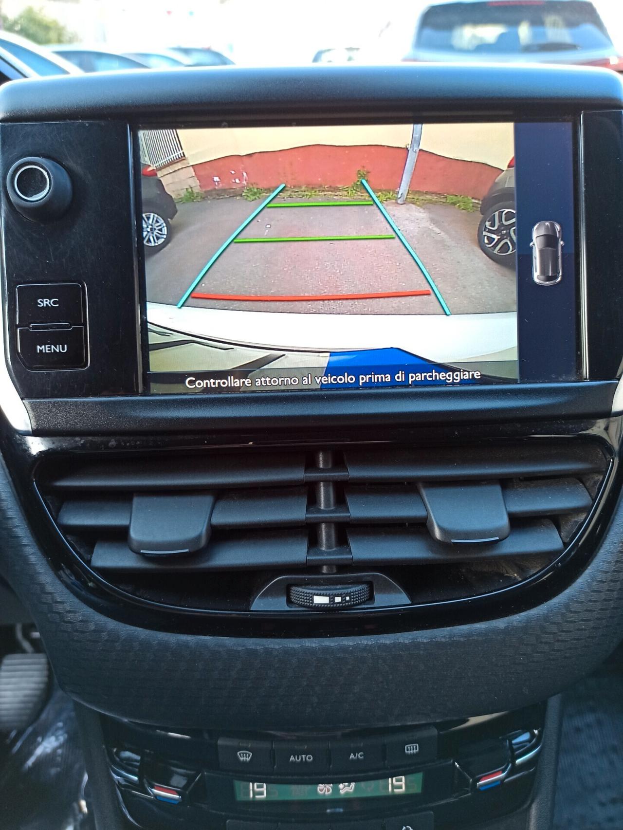 Peugeot 208 1.6 BlueHDi 75 cv 5 porte Allure
