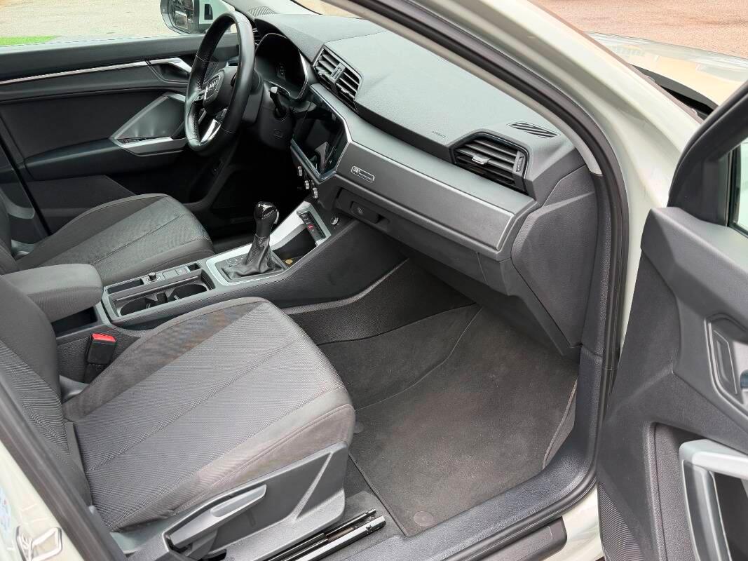 Audi Q3 Sportback 2.0 150CV tdi s-tronic sportback spb