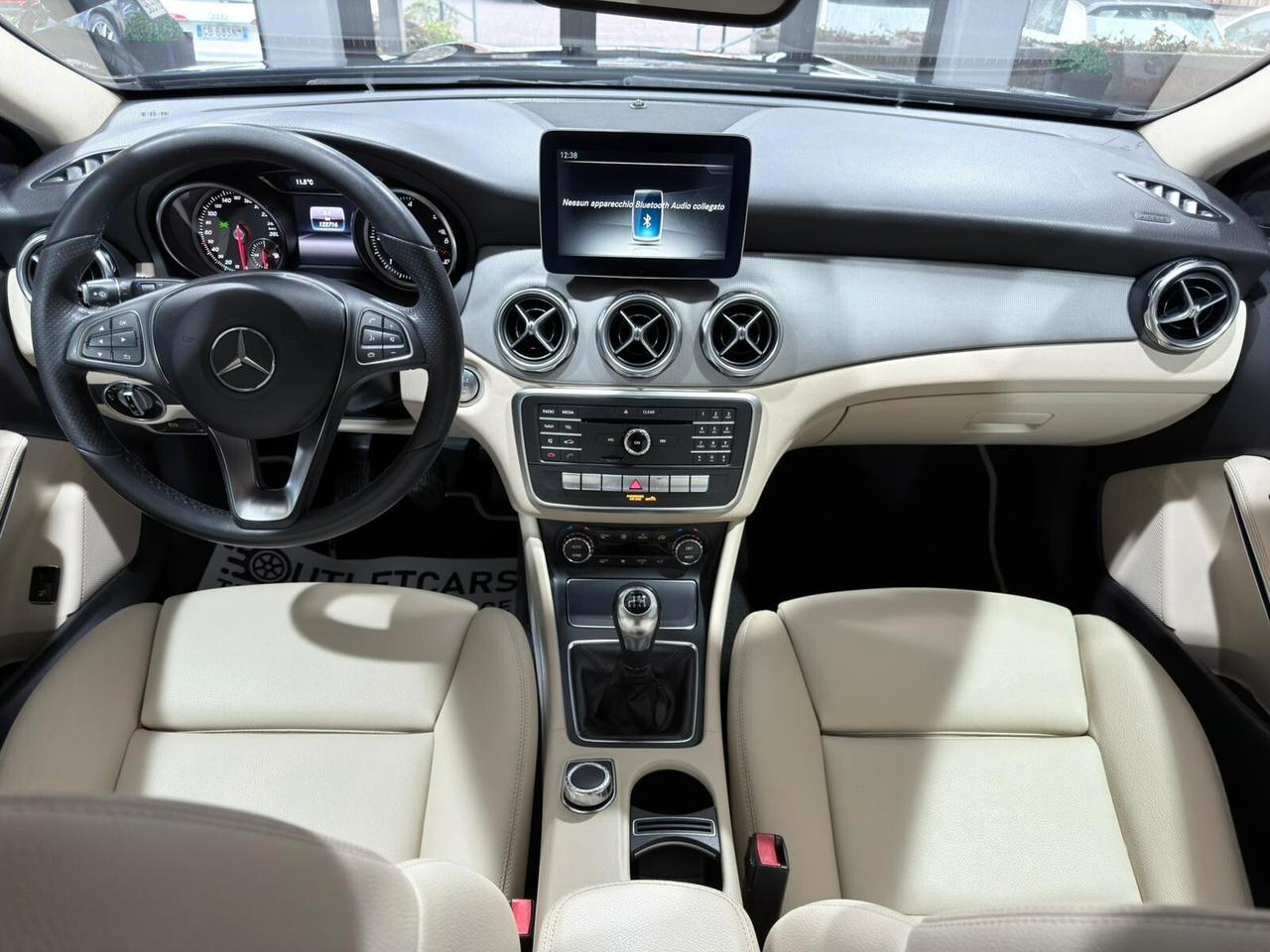 MERCEDES GLA 180d PREMIUM MANUALE 2017