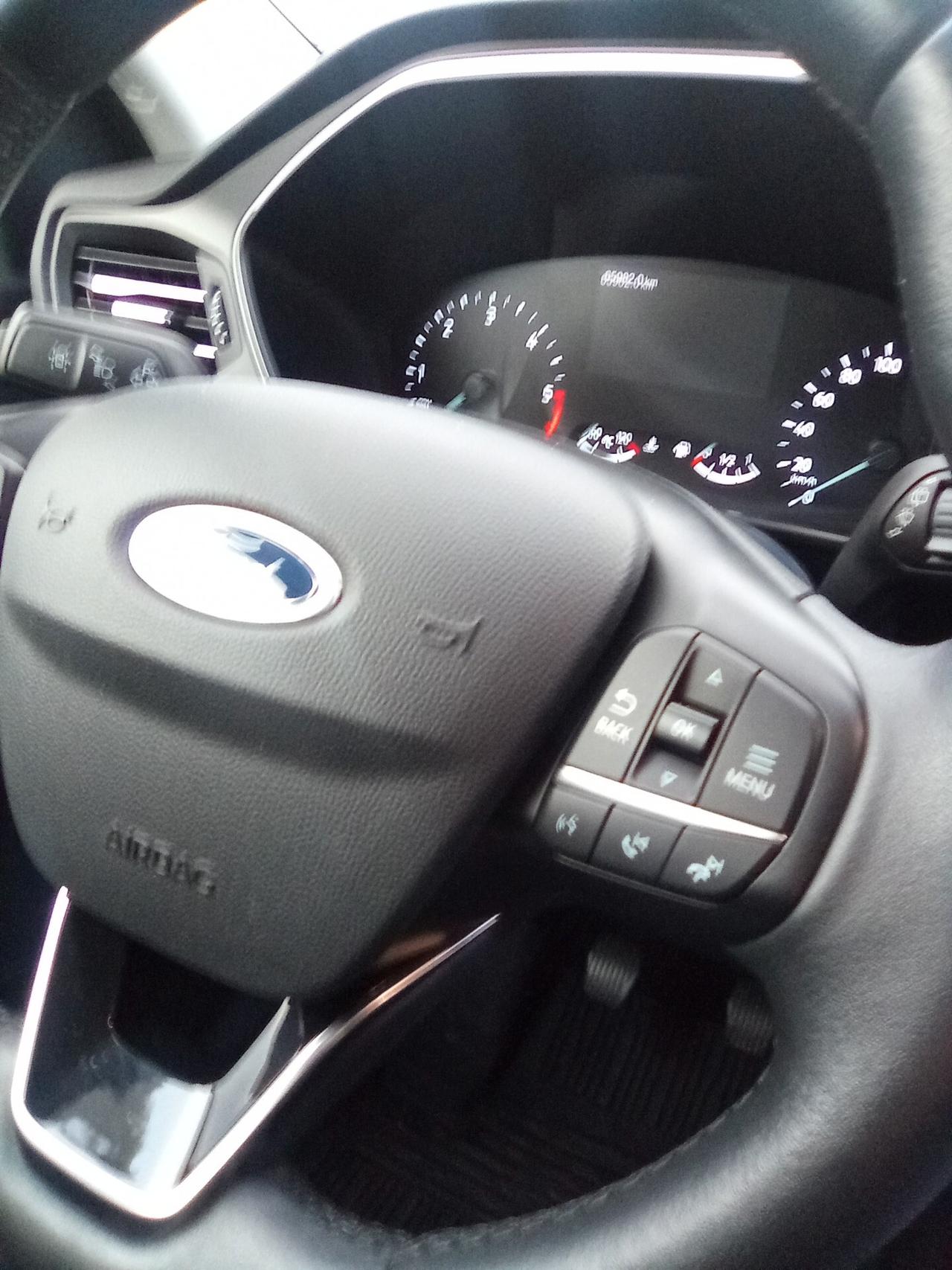 Ford Kuga 1.5 EcoBlue 120 CV 2WD Titanium gancio traino